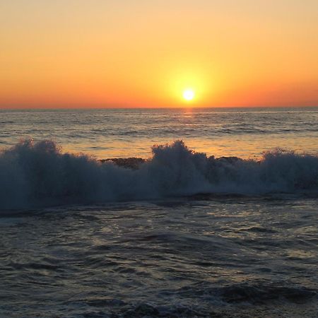 Surf Paradise Zicatela Hotel ปูแอร์โตเอสกอนดิโด ภายนอก รูปภาพ