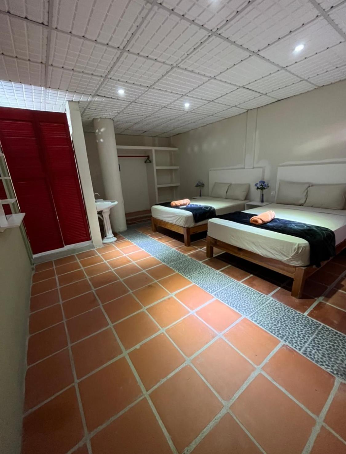 Surf Paradise Zicatela Hotel ปูแอร์โตเอสกอนดิโด ภายนอก รูปภาพ